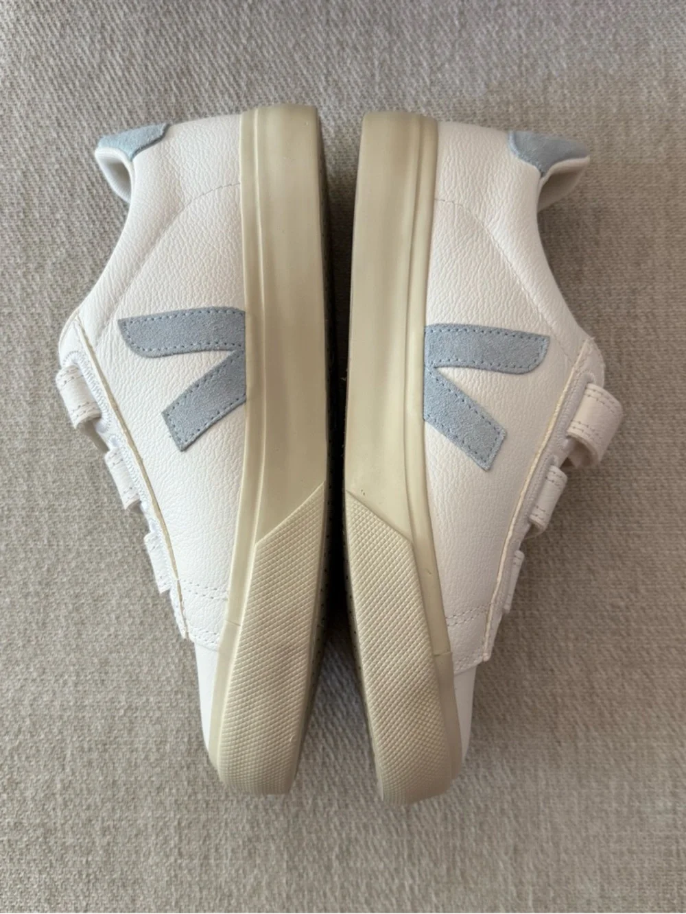 NIB Veja Recife Leather Sneakers EU 36 / US 5 Extra White Steel Velcro